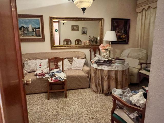 Casa en venta en Herencia. Venta de casa amueblada pequeña. Casas.