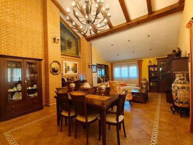 Casa en Venta en Herencia