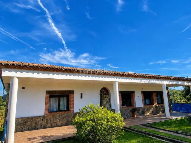 Casa en venta en Herrera de Alcántara. EXCEPCIONAL VIVIENDA CON PISCINA Y AMPLIA PARCELA URBANA EN HERRERA DE ALCÁNTARA. Casas Herrera de.