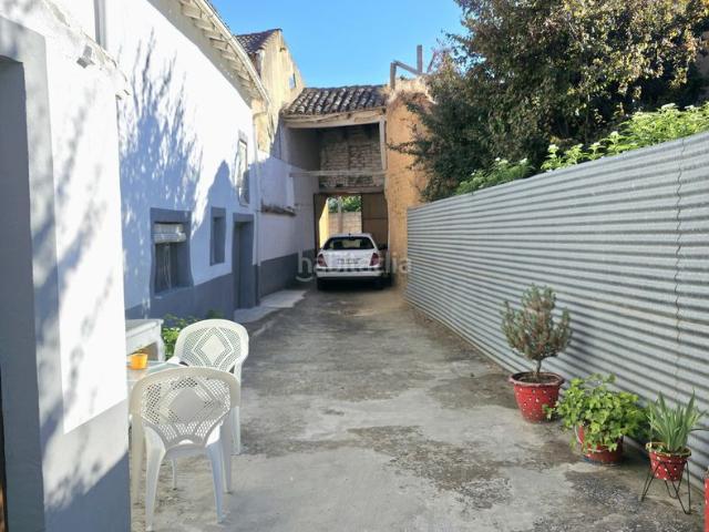 Casa en venta en Herrera de Pisuerga. VENTA DE CASA EN HERRERA DE PISUERGA CON PATIO Y JARDIN. Casas Herrera de.