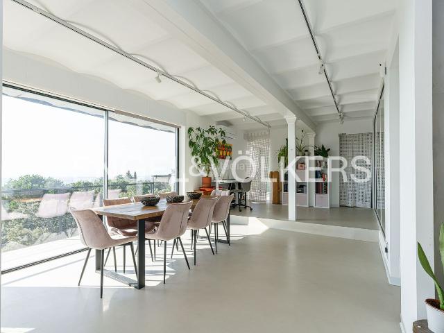 Casa en venta en Hoyo de Manzanares. Finca única con 6.810 m y vistas espectaculares a la Sierra de Madrid. Casas Hoyo de.