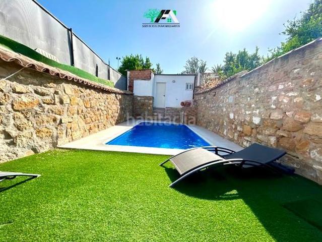 Casa en venta en Ibros. Casa Chalet adosado en venta en Calle Andres Garcia Godoy O Nueva. Casas.