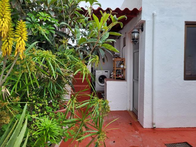 Casa en venta en Icod de los Vinos, La Vega El Amparo Cueva del Viento. Acogedora casa canaria con terreno agrícola. Casas Icod de los.