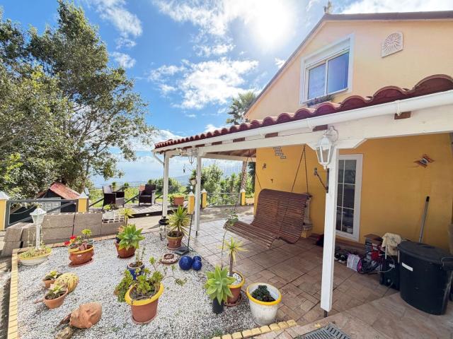 Casa en venta en Icod de los Vinos, La Vega El Amparo Cueva del Viento. SE VENDE MARAVILLOSO CHALET EN LA VEGA ICOD DE LOS VINOS. Casas Icod de los.