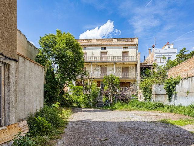 Casa en venta en Igualada, Centre. UNA JOIA COLONIAL AL COR DE LA RAMBLA D'IGUALADA. Casas.