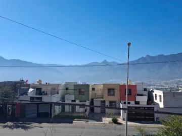 Casa En Venta En Infonavit Adolfo Lopez Mateos, Santa Catarina