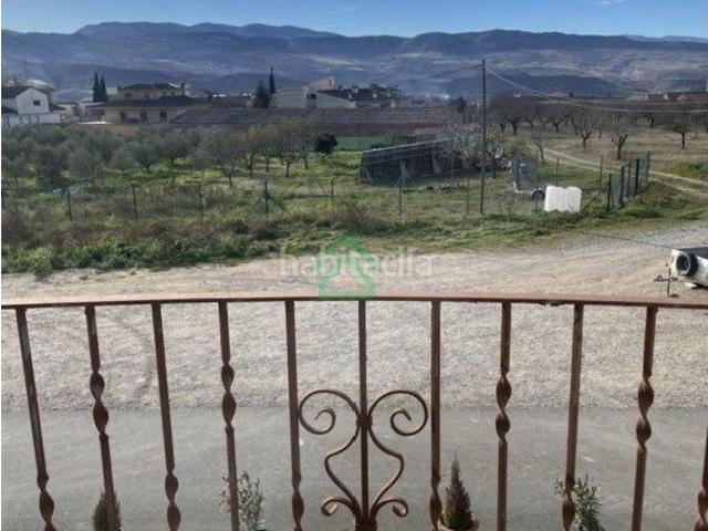 Casa en venta en Isona i Conca Dellà Pirineos. 360 m. Tres plantas. Barbacoa. Horno de leña. Cuatro habitaciones. Casas Isona i Conca.