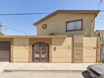 Casa en Venta en Juárez, Chihuahua con Espacios Amplios