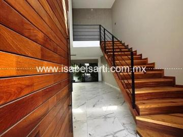 CASA EN VENTA EN JURIQUILLA