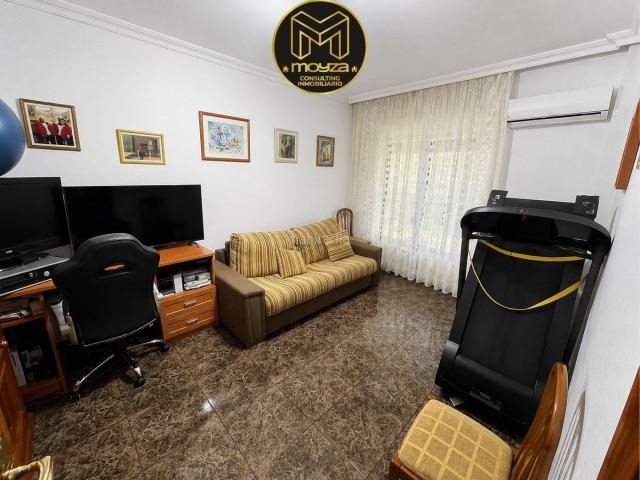 Casa en venta en Jaén, Belén San Roque. Casa en venta en Jaén, 5 dormitorios. Casas.