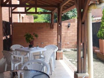 Casa En Venta En Jamundi En Cinco Soles V223878