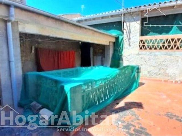 Casa en venta en Jarafuel. AMPLIA CASA CON BODEGA Y TERRAZA. Casas.