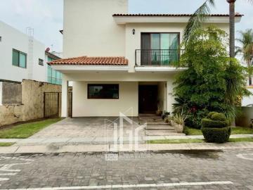 Casa en Venta en Jardin Real Coto 11