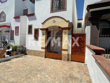 CASA EN VENTA. en Jardines de Aguacaliente. Tijuana, Baja California