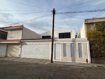 Casa en venta en Jardines de Durango con amplios espacios y seguridad