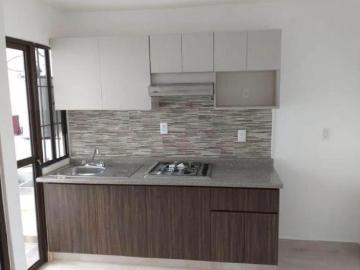 CASA EN VENTA EN JARDINES DE LOS NARANJOS