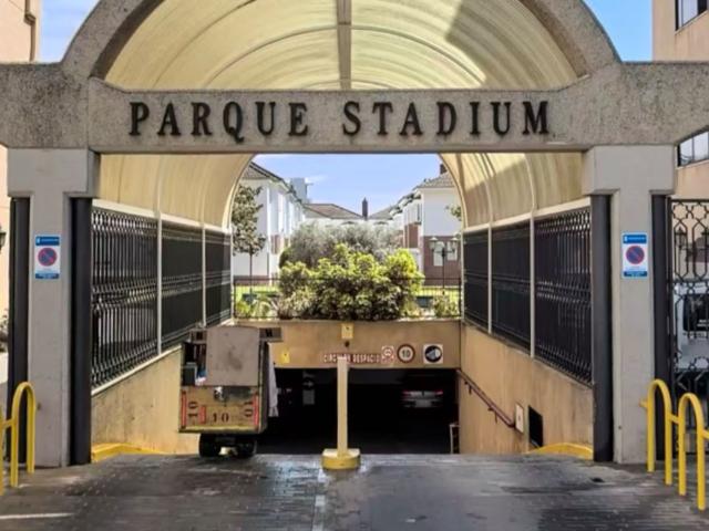 Casa en venta en Jerez de la Frontera, Parque Avenida. Adosada en Plaza del Caballo. Casas Jerez de la.