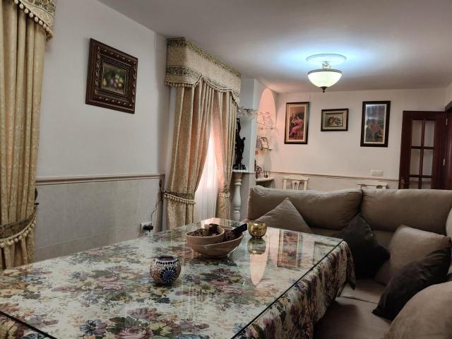 Casa en venta en Lucena, Hoya del Molino. Casas.