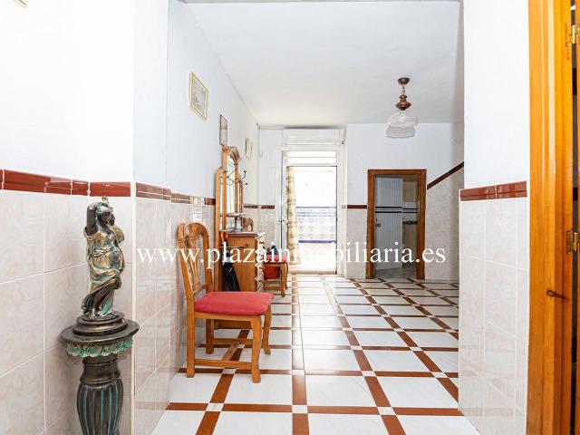 Casa en venta en Lucena, Las Tinajerías Juderías. CASA DE 4 HAB. ZONA DEL BARRIO DE SANTIAGO por 98.500 EUROS. Casas.