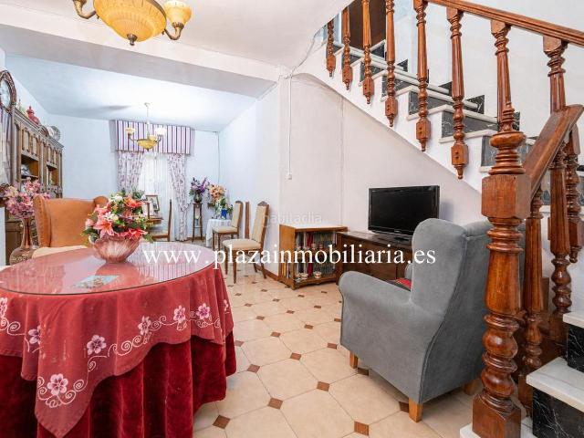 Casa en venta en Lucena, Las Tinajerías Juderías. CASA DE 5 HAB. ZONA DE LA JUDERÍA por 160.000 EUROS. Casas.