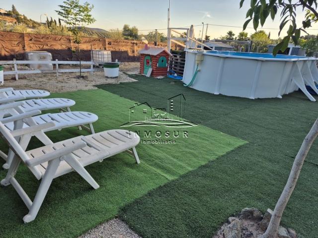 Casa en venta en Lucena, San Francisco. Parcela en zona la Camila. Casas.