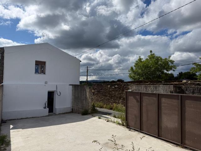 Casa en venta en Lugo, Parroquias del Oeste. Casas.