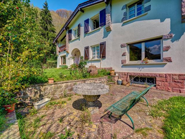 Casa en venta en Luzaide Valcarlos. UNIFAMILIAR INDEPENDIENTE CON JARDIN EN LUZAIDEVALCARLOS. Casas Luzaide.