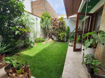CASA EN VENTA EN LA MOLINA – UBICACIÓN PRIVILEGIADA CON AMPLIOS ESPACIOS