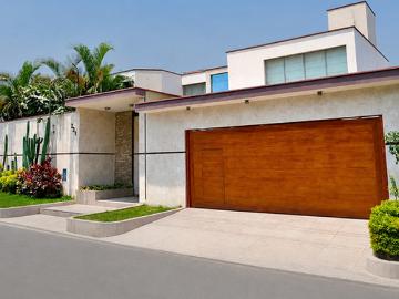 Casa en venta en La Molina a $640,000