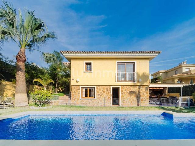 Casa en venta en La Nucia Alicante
