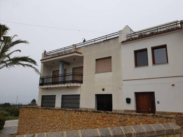 Casa en Venta en La Nucia
