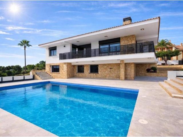 Casa en Venta en La Nucia