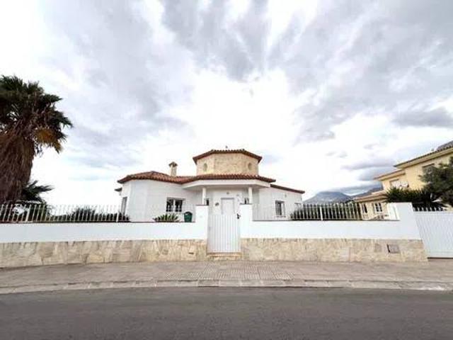Casa en Venta en La Nucia