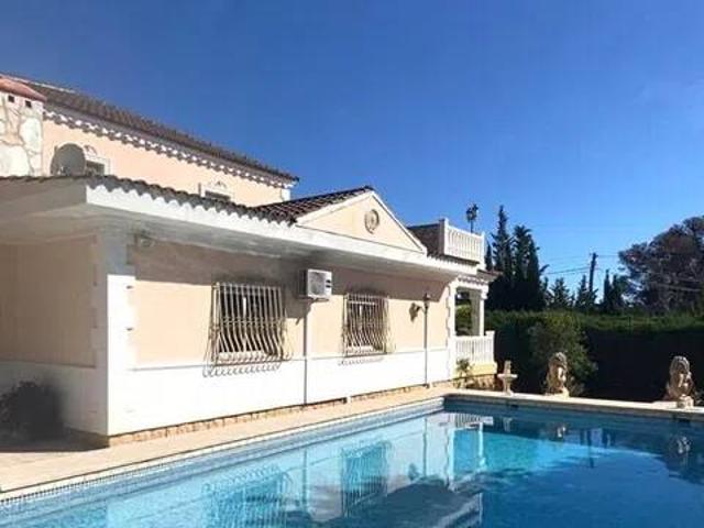 Casa en Venta en La Nucia