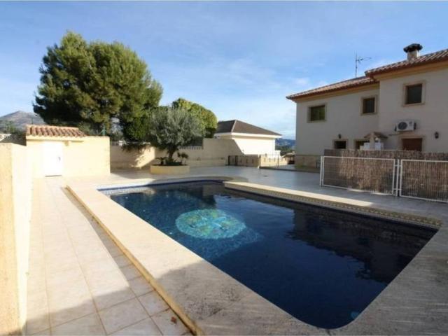 Casa en Venta en La Nucia