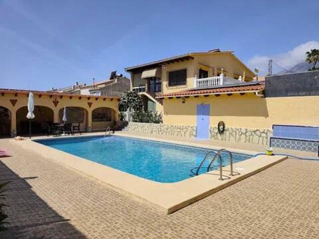 Casa en Venta en La Nucia