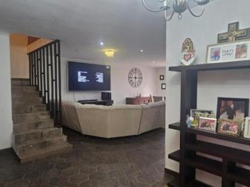 Casa en venta en La Aurora