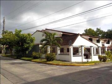Casa en Venta en La Alameda Panamá 386 m2. 4 hab