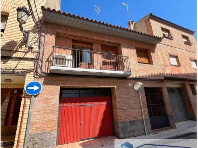 Casa en Venta en La Almunia de Doña Godina