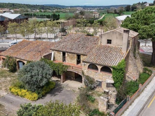 Casa en Venta en La Bisbal d'Empordà