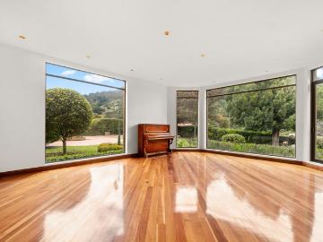 Casa En Venta En La Calera V54458