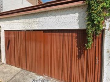 Casa en venta en la Calle Privada 5 Sur en la Colonia Chula vista, Puebla, Puebla