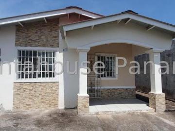 CASA EN VENTA EN LA CHORRERA. DDB25 3072