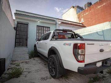 Casa en venta en la Col Casa Blanca