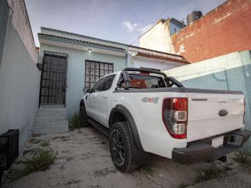 Casa en venta en la Col Casa Blanca