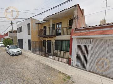Casa en Venta en la Col. Cerrito Colorado a 10 min. de Plaza Patio Quer?taro, Quer?taro