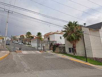 Casa en venta en la Colonia Jardines de San Francisco II Chihuahua. LR