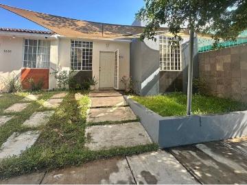 Casa en venta en La Comarca, Cancún, Colima