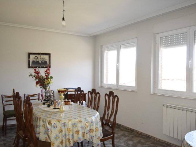Casa en venta en La Devesa de Boñar