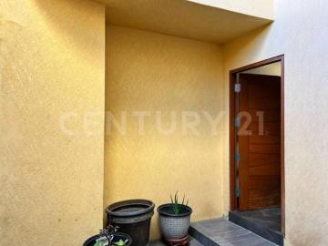 CASA EN VENTA EN LA ISLA